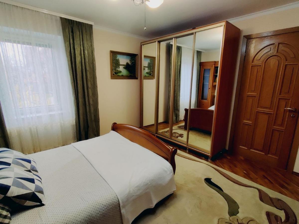 Kiki'S Villa Codru Buitenkant foto
